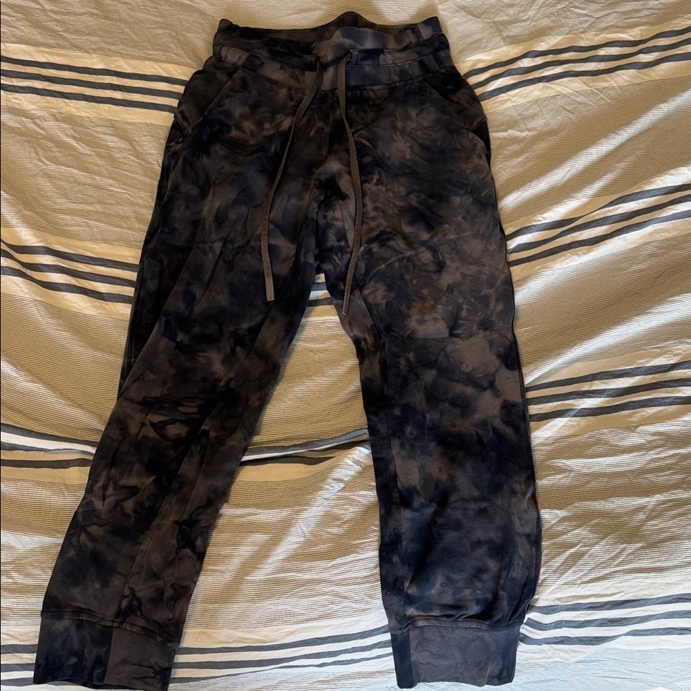 Lululemon Athletica Black Tie-Dye Joggers